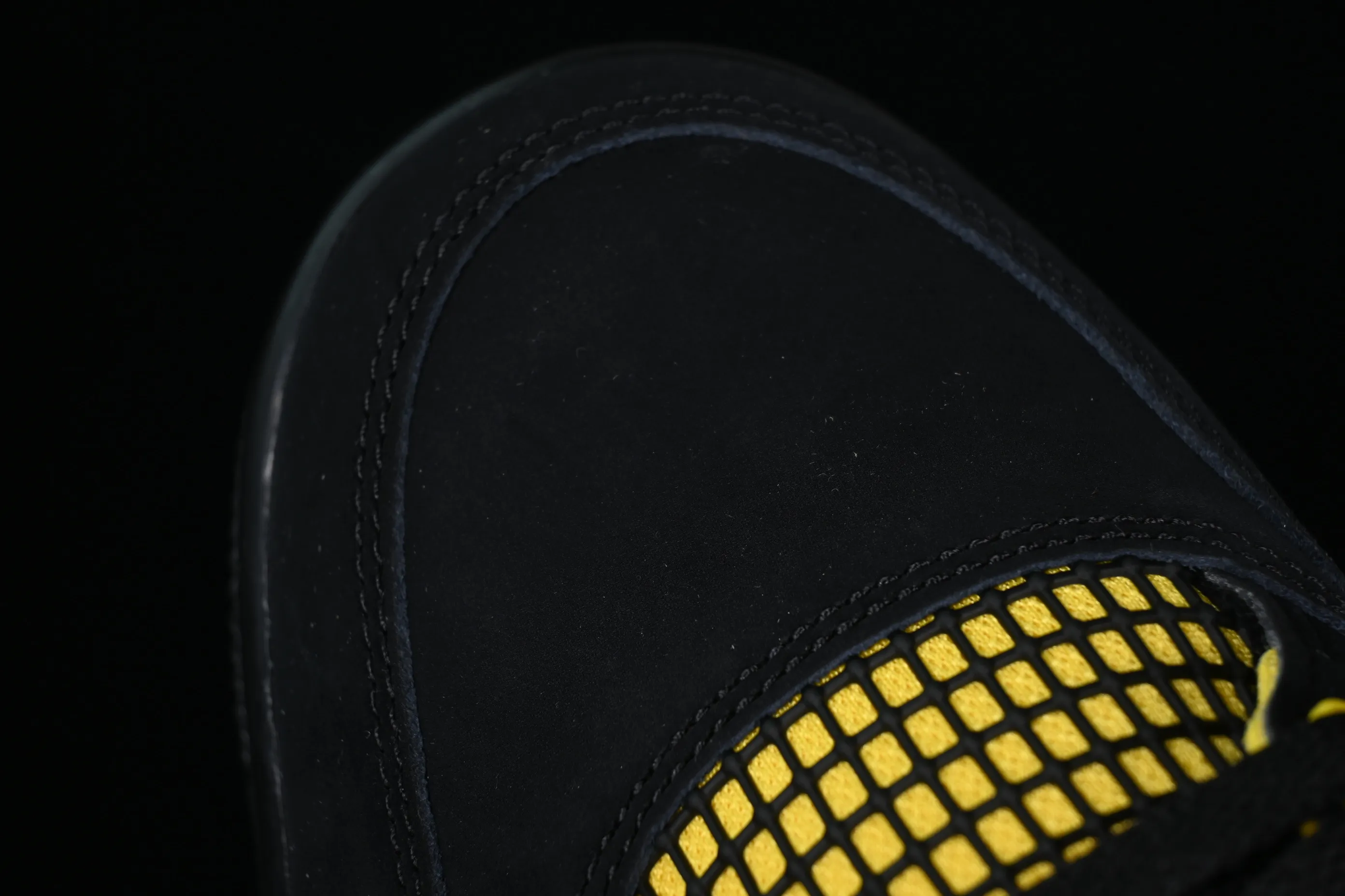 All categories Air Jordan Jordan series basketball shoes Air Jordan 4 LJR version Air Jordan 4 "Thunder" AJ4 Joe 4 Thunder replica basketball shoes DH6927-017